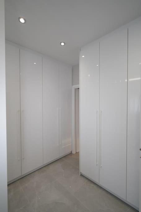 Brand New 3Br With 2 Bathrooms Marousi Apartment 아테네 외부 사진