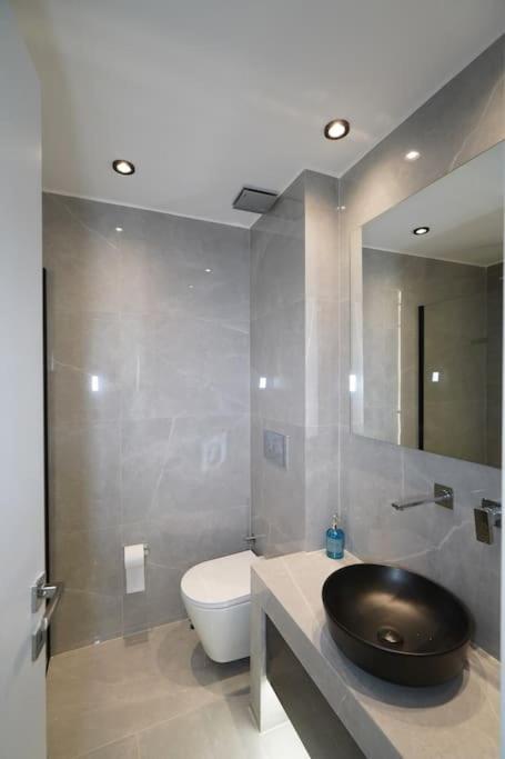 Brand New 3Br With 2 Bathrooms Marousi Apartment 아테네 외부 사진